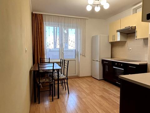 квартира за адресою Доківська вул., 10