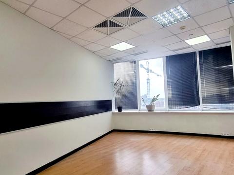 коммерческая по адресу Королеви Єлизавети ІІ ул. (Глинки), 2