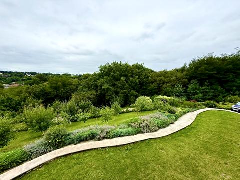 будинок за адресою с. Лісники, Ульяни Громової вул.