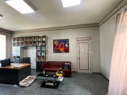 комерційна за адресою Жилянська вул., 97-А