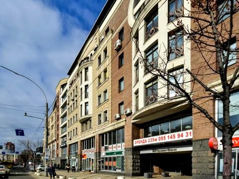комерційна за адресою Саксаганського вул., 120