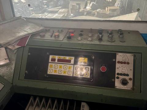 коммерческая по адресу Школьная ул., 11