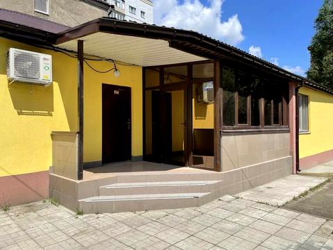 комерційна за адресою Старокозацька вул. (Комсомольська), 82