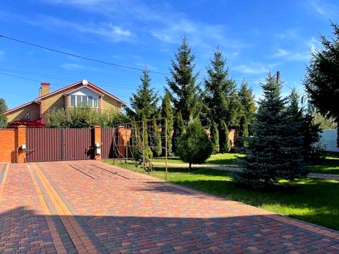 будинок за адресою Грушевського вул.