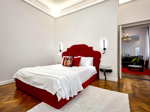 квартира по адресу Менцинского ул., 1