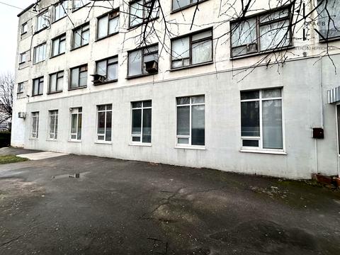 комерційна за адресою Чорновола В'ячеслава, 88