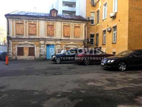 коммерческая по адресу Лютеранская ул., 33б