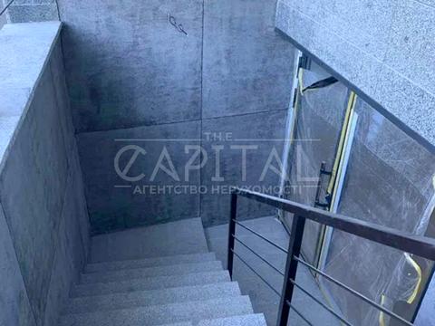 коммерческая по адресу Владимира Ивасюка просп. (Героїв Сталінграду), 1