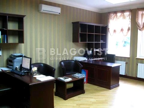 комерційна за адресою Нагірна вул., 3