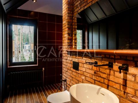 будинок за адресою Набережна вул.