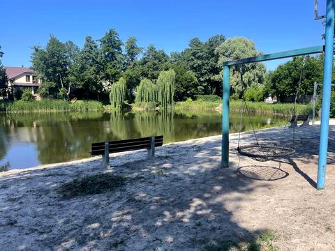 ділянка за адресою Центральна вул.