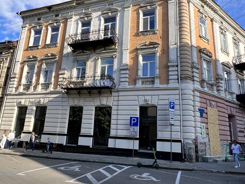 коммерческая по адресу Михаила Грушевского ул., 5