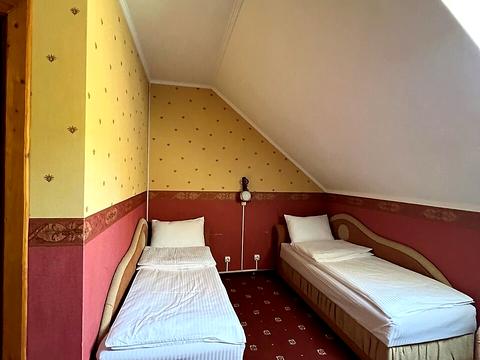 комерційна за адресою Івана Франка вул., 21Б