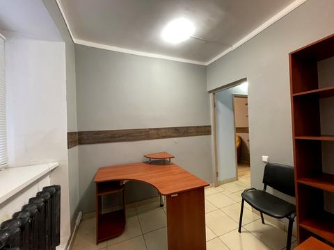 комерційна за адресою Стратегічне шосе (Науки), 2-А