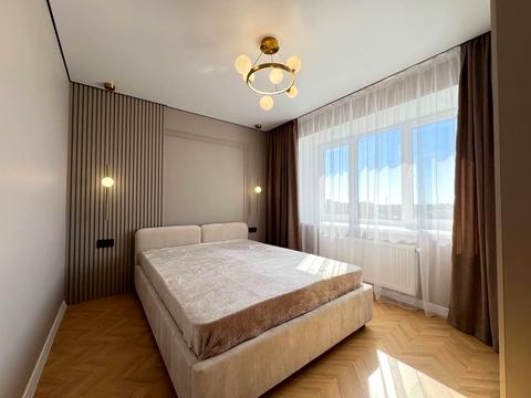 квартира за адресою Довженка вул., 24