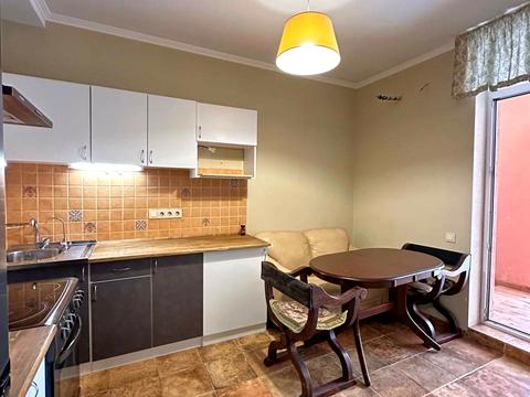 квартира за адресою Регенераторна вул., 4
