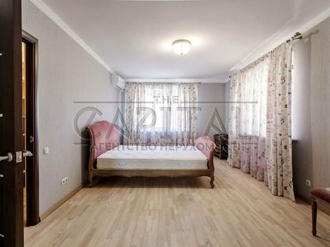 будинок за адресою Вишнева, 1
