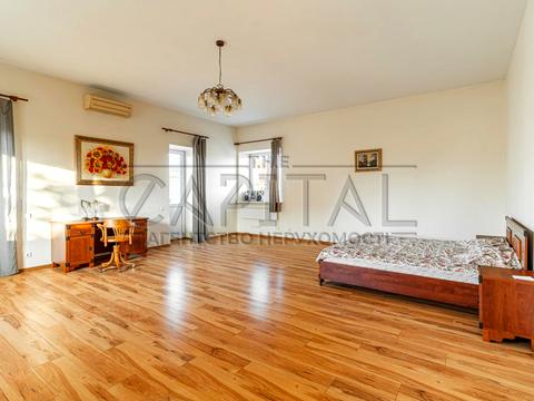 будинок за адресою Виноградна, 1