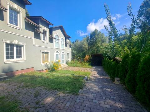 будинок за адресою Щаслива