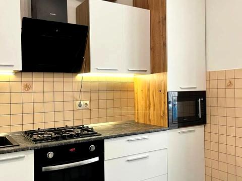 квартира за адресою Василя Симоненка вул., 37