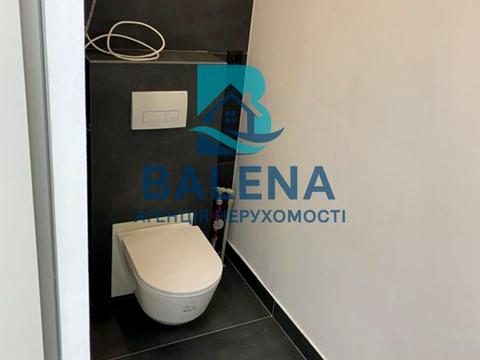 комерційна за адресою Межигірська вул., 87-А