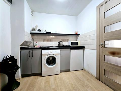 квартира за адресою Джерельна вул., 12