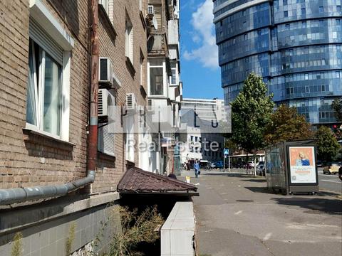 комерційна за адресою Мечникова вул. (Кловський), 11