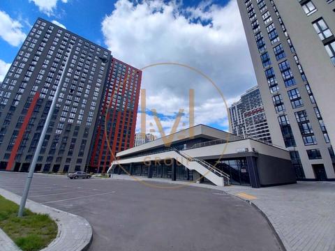 комерційна за адресою Олександра Олеся вул., 8А