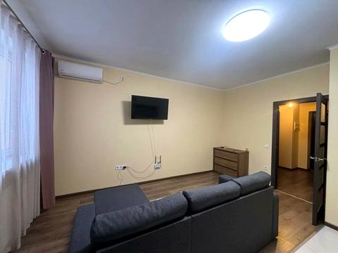 квартира за адресою Сім'ї Кульженків вул. (Петра Дегтяренка), 37