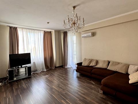 квартира за адресою Дніпровська набережна вул., 1-А