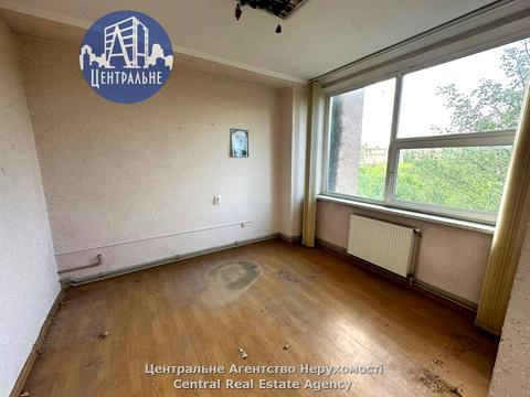 комерційна за адресою Ярослава Мудрого вул. (Моріса Тореза), 64б
