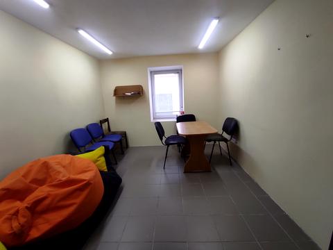 комерційна за адресою Молодіжна вул., 2/3Б