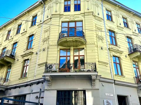 комерційна за адресою Вороного, 3