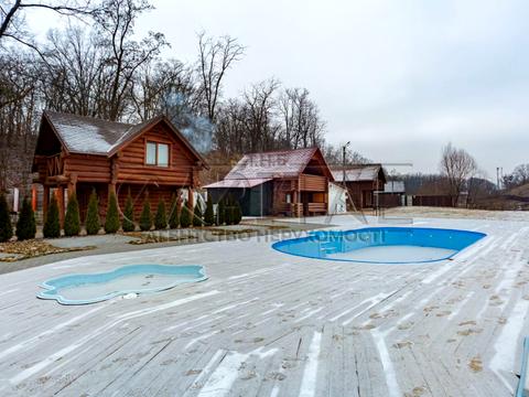 комерційна за адресою Шкільна вул., 1
