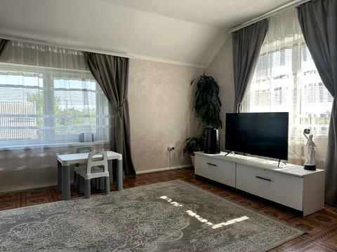 будинок за адресою Грушевского, 8