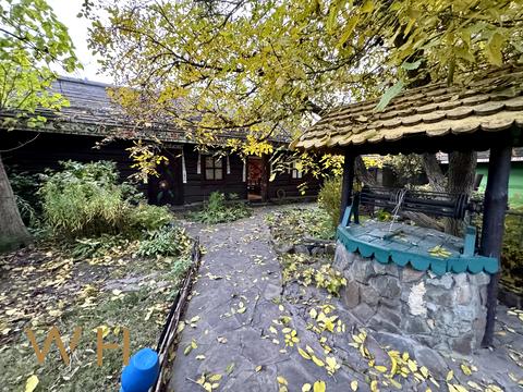 коммерческая по адресу Комарова, 46