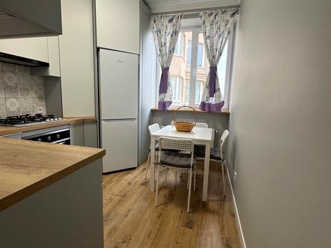 квартира за адресою Корольова вул., 4