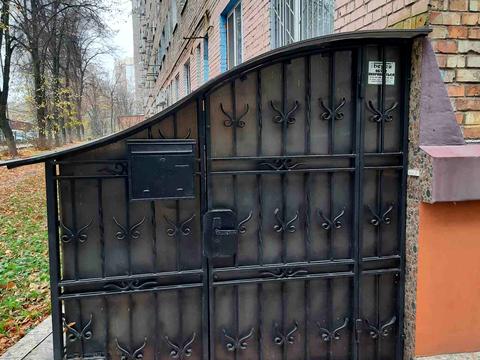 комерційна за адресою Дегтярівська вул., 11-В