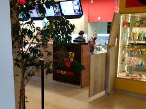 комерційна за адресою Анни Ахматової вул., 3