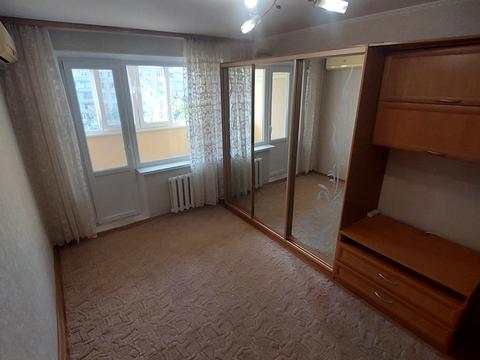 квартира за адресою Космонавтів вул., 51-А