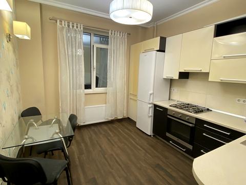 квартира за адресою Олексія Вадатурського вул. (Маршала Малиновського), 18а