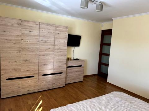 будинок за адресою Антіна Манастирського вул. (), 2