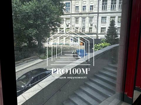 комерційна за адресою Лютеранська вул., 14в
