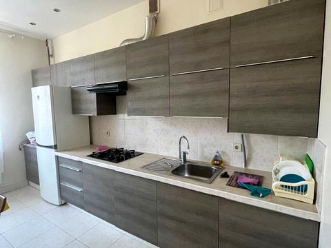 квартира за адресою Вишнева вул., 5