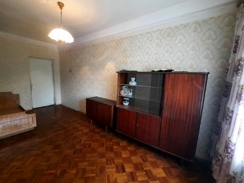квартира за адресою Космонавтів вул., 6