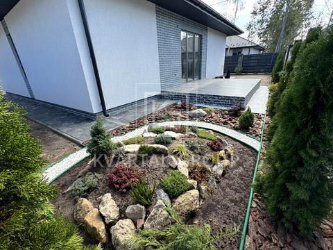 будинок за адресою Успішна