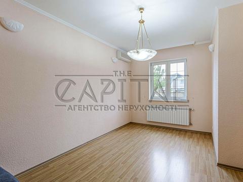 будинок за адресою Богатирська вул.