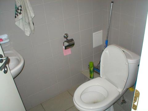 комерційна за адресою Саксаганського вул., 60-А