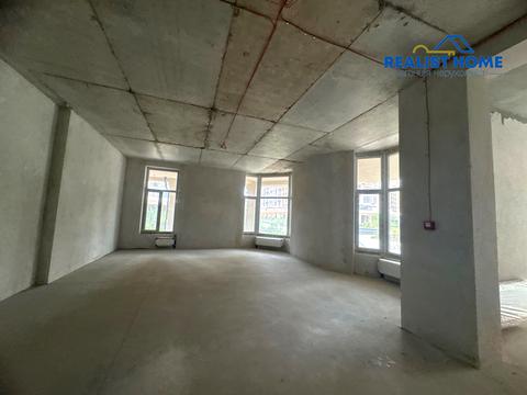 комерційна за адресою Радісна, 4