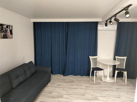 квартира за адресою Шкільна вул. (Героїв Сталінграда), 10